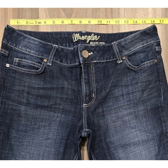 Women's Wrangler bootcut jeans - Picture 9 of 9